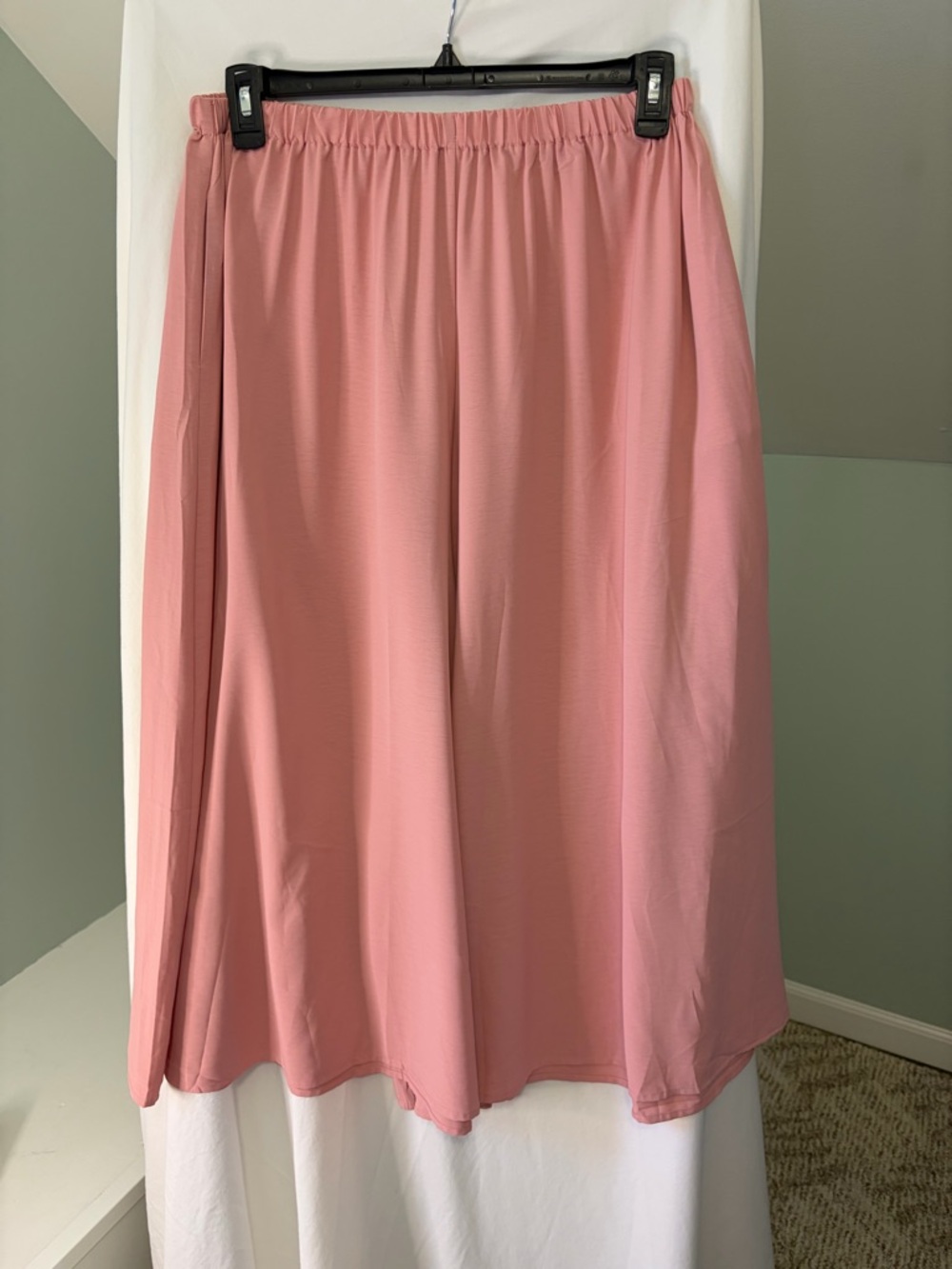 Women’s Pink Elastic-Waist Flowy Pink Pants size Medium